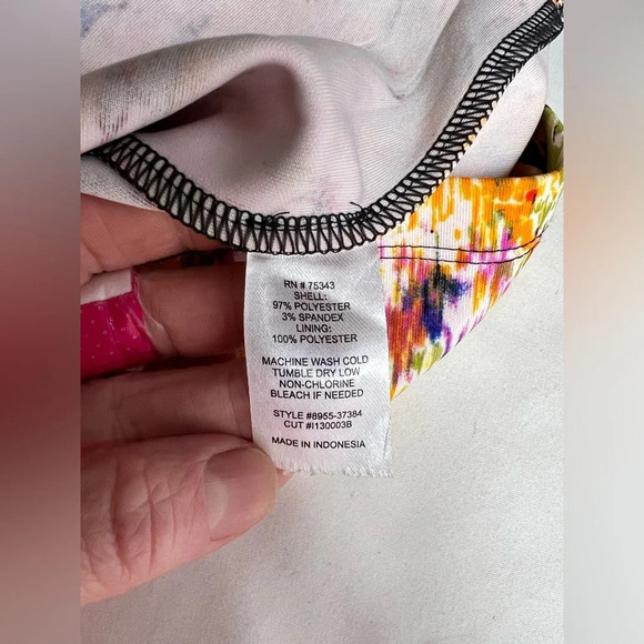 **LAST CHANCE** CYNTHIA ROWLEY Abstract‎ print sleeveless dress size 4. - Picture 10 of 12